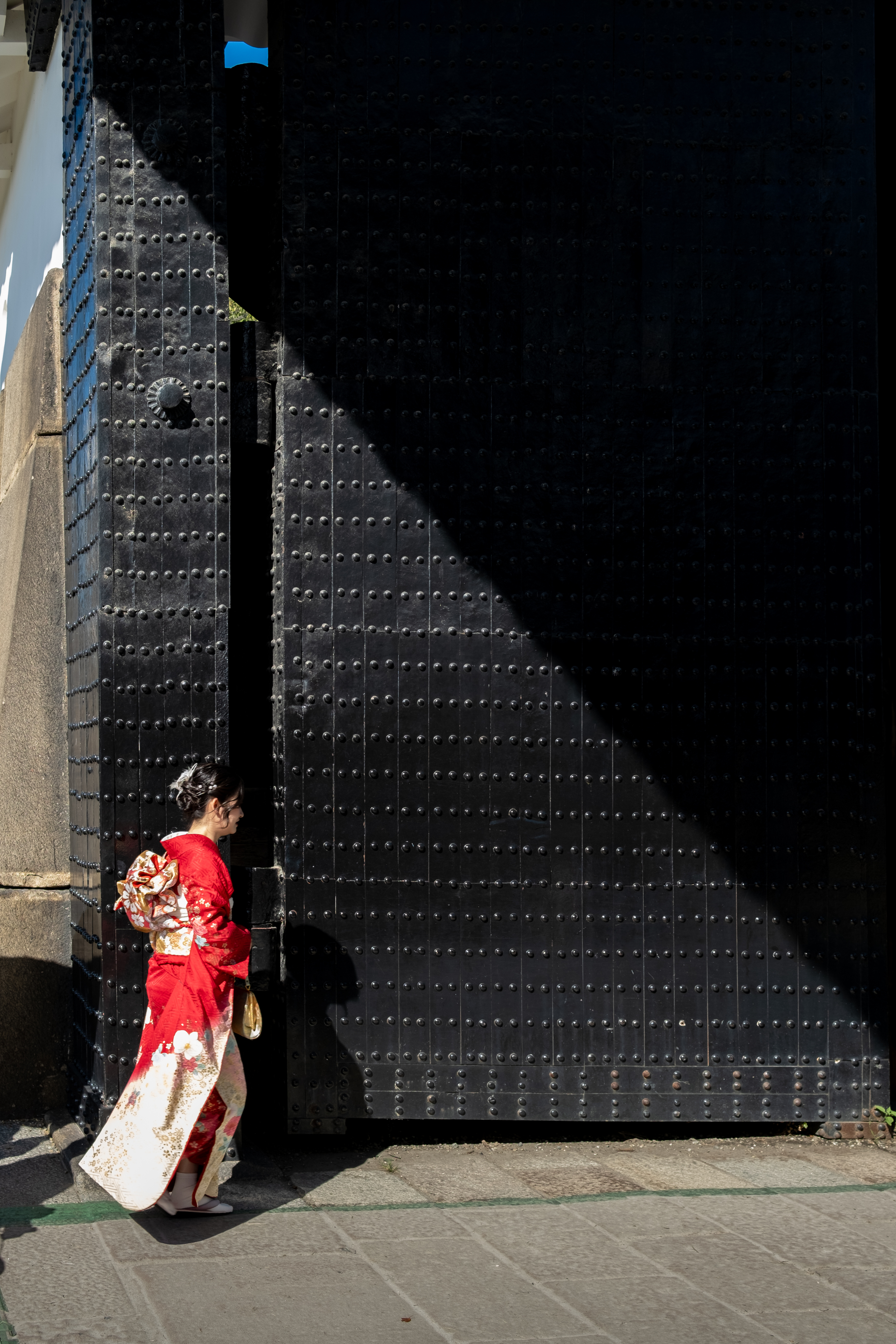 Logo design for the brand Redo on green gradient background